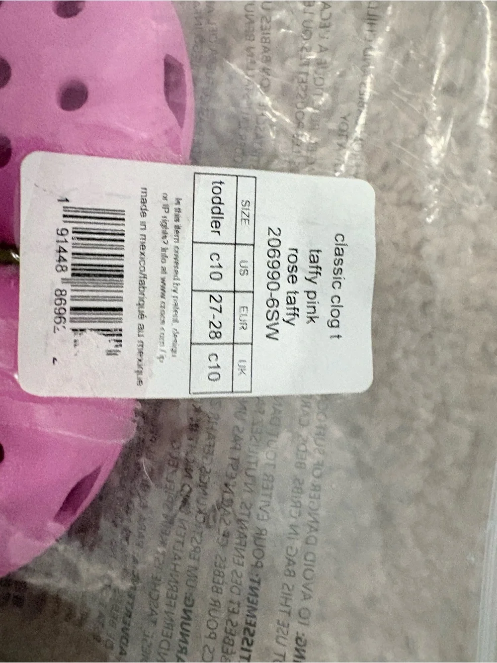 CROCS Kids Classic Clog in Bright Pink